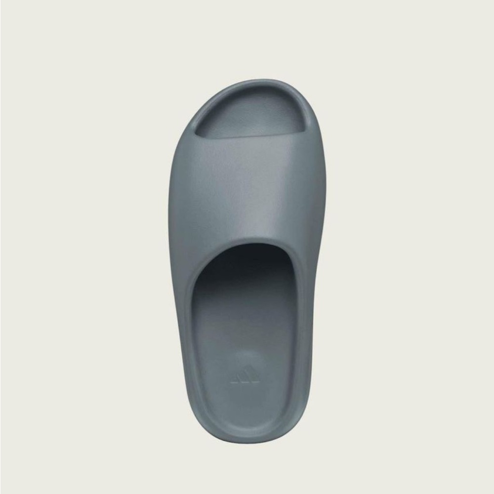 YEEZY SLIDES